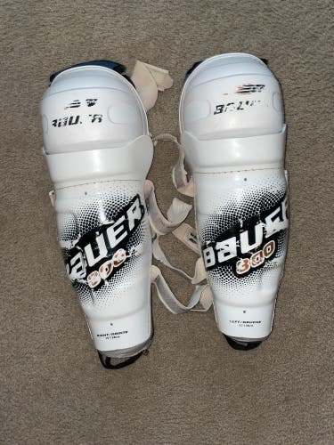 Bauer 300 Shin Pads