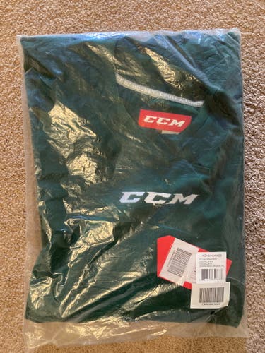Green Adult Men's New Medium CCM Jersey