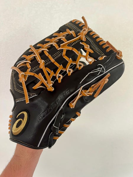 Asics gold stage baseball glove | SidelineSwap