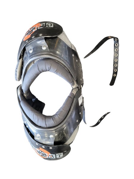 Used Rawlings Adult Combat Md Football Shoulder Pads