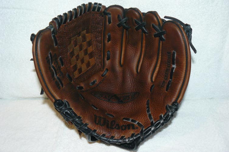 Wilson A1500 Series 11"