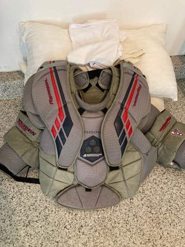 Used Large Vaughn Velocity VE8 Int Goalie Chest Protector