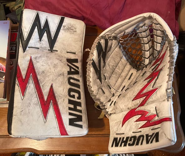 Charlie Lindgren game used St.Cloud mitts