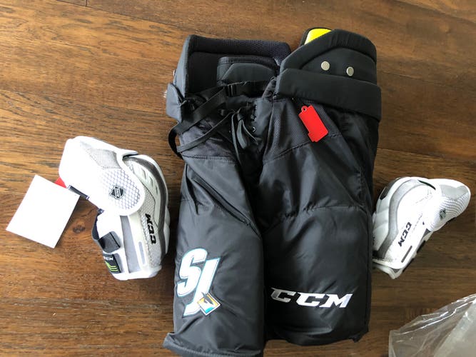 Senior New Large CCM HPTK Hockey Pants Pro Stock 1 NEW ELBOW 20K SR M