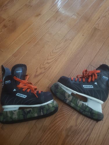 Youth Used Bauer Hockey Skates Size 3