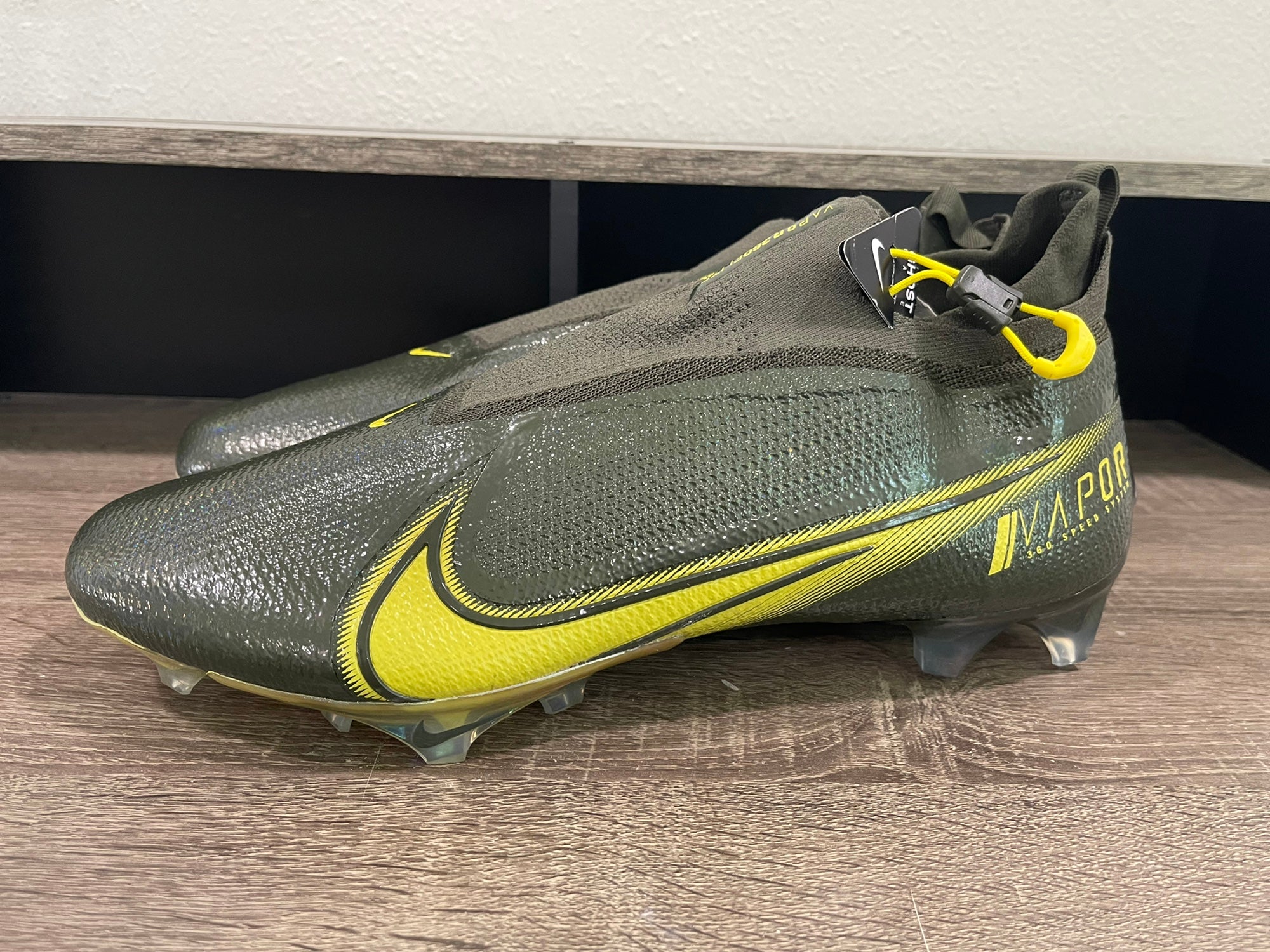 \ud83d\udd25 PE Oregon Ducks Nike Vapor Untouchable Elite 3 Football Cleats Men's  Size 16 | eBay