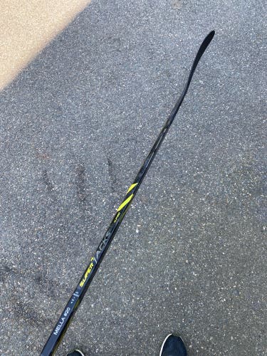 Senior Left Hand P28 Pro Stock Super Tacks AS4 Pro Hockey Stick