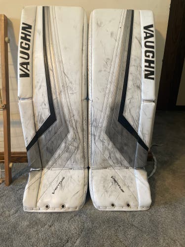35” Vaughn Pro Stock Ventus SLR2 Goalie Leg Pads
