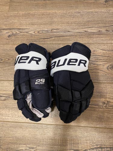 Gabriel Landeskog Gloves