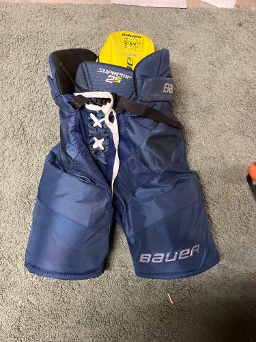 Medium Bauer Supreme 2S Pants