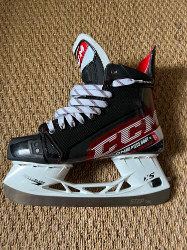 New CCM Regular Width Size 8.5 JetSpeed FT4 Hockey Skates