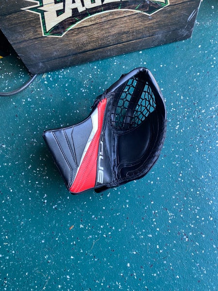 True 12.2 Goalie Glove 580 Break