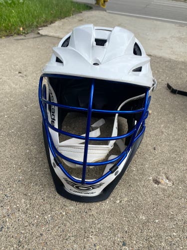White Adult Cascade S Helmet