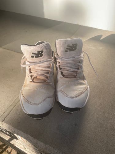 White Men's Molded Cleats New Balance 3000v5