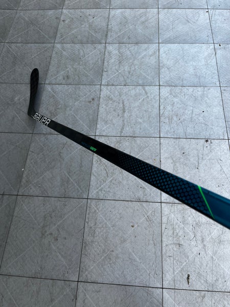 Intermediate Right Handed P92 Nexus Geo Hockey Stick
