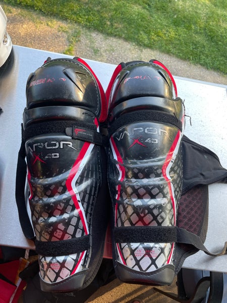 Used Bauer Vapor X40 Shin Pads