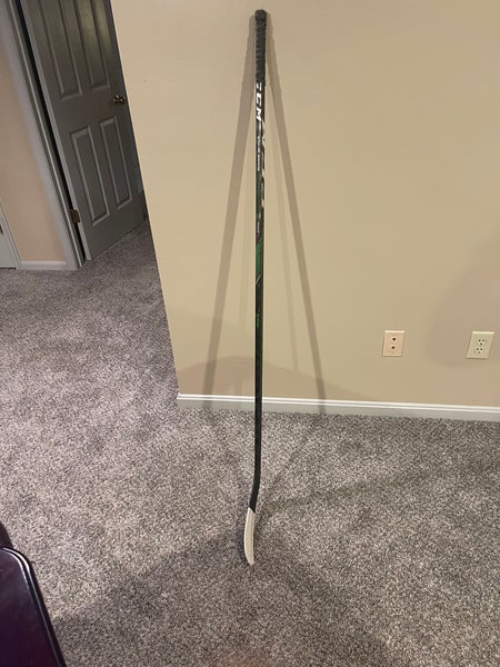 Junior Right Handed P28 RibCor Trigger 4 Pro Hockey Stick