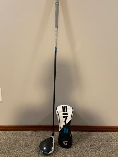 Men's Right Handed Stiff Flex 9 Loft Sim2 Driver