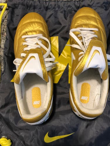 Gold Men's Used Size 9.0 (Women's 10) Molded Cleats Nike Cleats