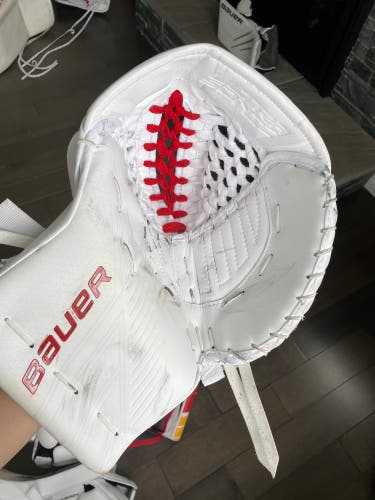 Bauer Supreme Ultrasonic Goalie Glove