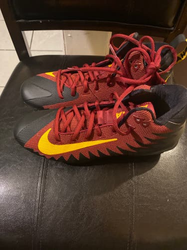 Men's Size 7.5 (Women's 8.5) Low Cut ALPHA Washington Redskins
