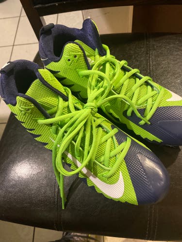 Nike alpha menace Seattle Seahawks 7.5