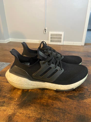 Black Adidas Ultraboost 21