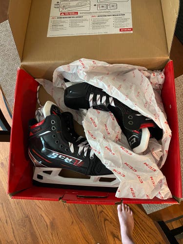 Brand New CCM Regular Width Pro Stock Size 8.5 Jetspeed FT2 Hockey Goalie Skates