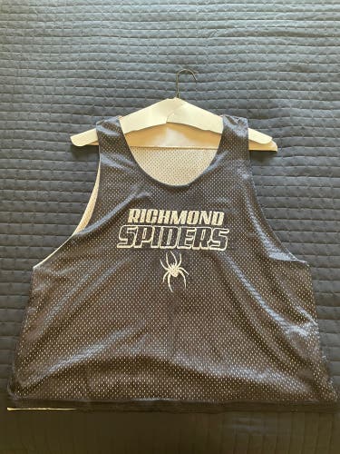 Richmond Lacrosse Pinnie
