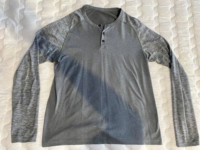Lululemon Henley Shirt Size L