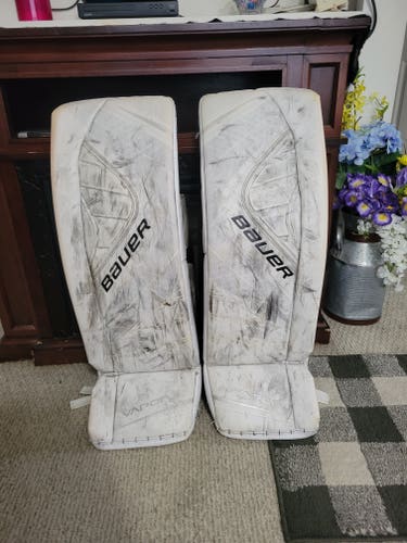 Used 35" Bauer Vapor X900 Goalie Leg Pads Pro Stock