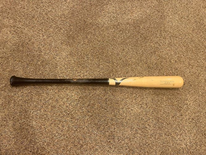 Used Victus (-3) 30 oz 33" Bat