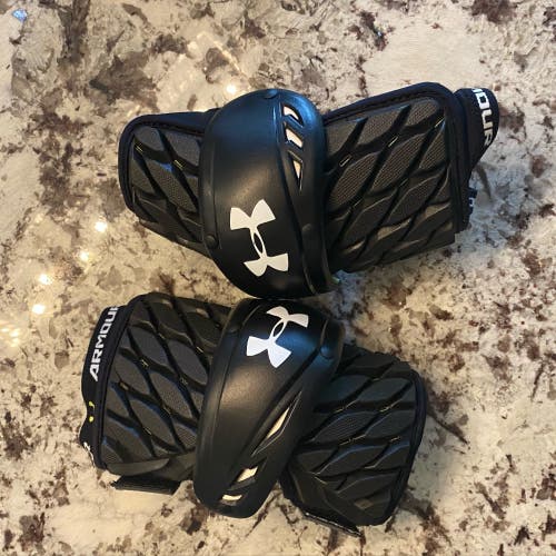 New Large Under Armour VFT Arm Pads