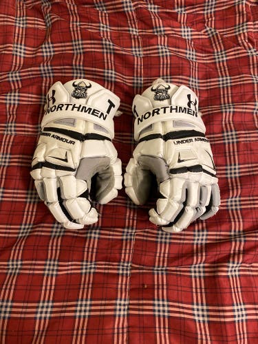 Northmen Under Armour Engage Gloves