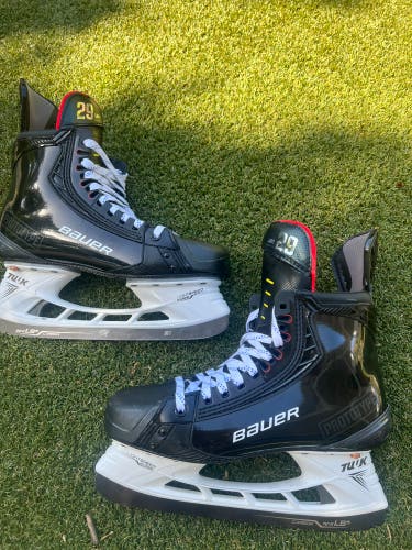 Patrick Laine Bauer Hyperlite / Prototype 8.5 EE skates