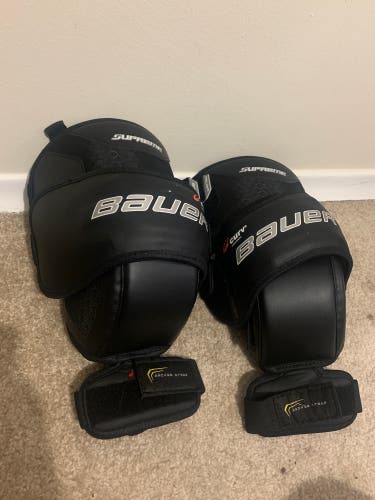 Used Bauer Supreme Knee Guards