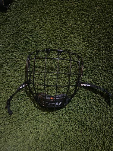 Ccm hockey cage