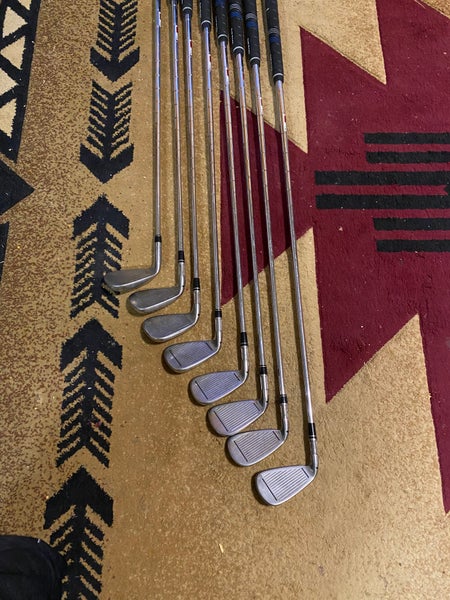 Used Men's TaylorMade Right Handed M4 Iron Set Regular Flex 8 Pieces Steel Shaft