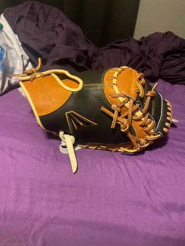 Easton New With Tags Catcher's 33.5" Professional Series Baseball Glove