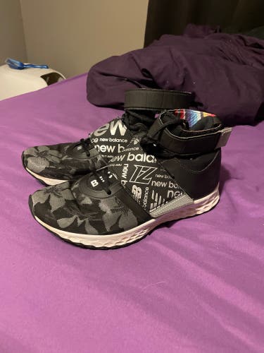 Linder 1 RARE Turf Black Men's Size 11 (Women's 12) New Balance Shoes