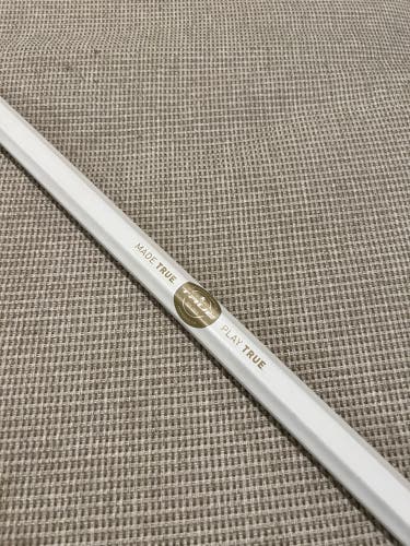True Comp 4.0 Custom White & Gold Shaft