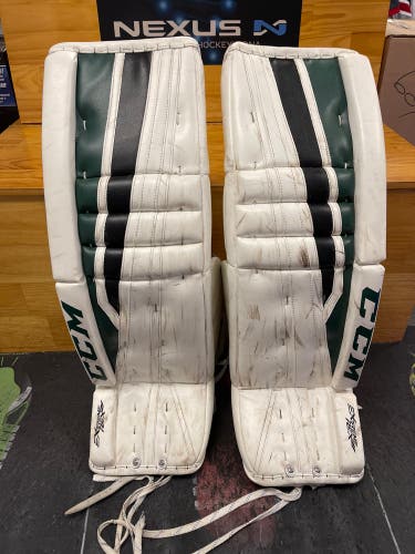 33" CCM Pro Stock Extreme Flex II Goalie Leg Pads
