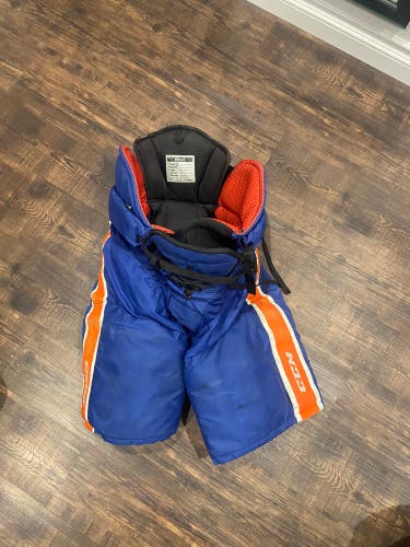 NEW YORK ISLANDERS - Senior Medium CCM Pro Stock Hockey Pants