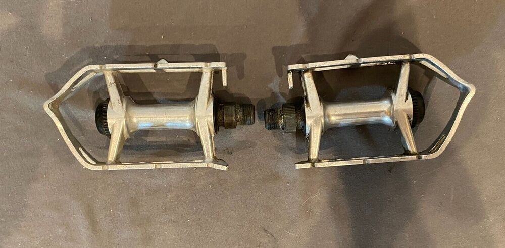 Pédales Plates Vintage Shimano 105 PD-1050 – Argent – Axe 9/16 – Années 1990 – Avec Cale-pieds