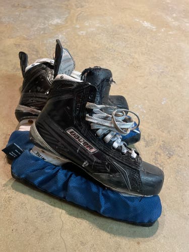 Used Bauer  Size 4 Supreme MX3 Hockey Skates