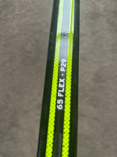 Intermediate Right Handed P29 Super Tacks AS3 Pro Hockey Stick