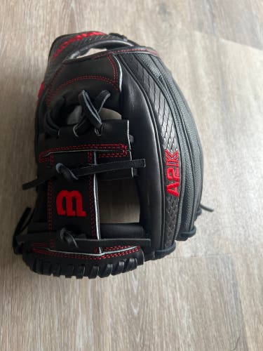 New Wilson Right Hand Throw Infield A2K Baseball Glove 11.75"
