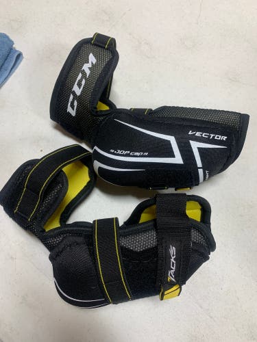 New Large CCM Vector Elbow Pads