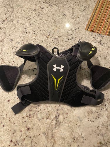 Under Armour Shoulder Pads Youth m