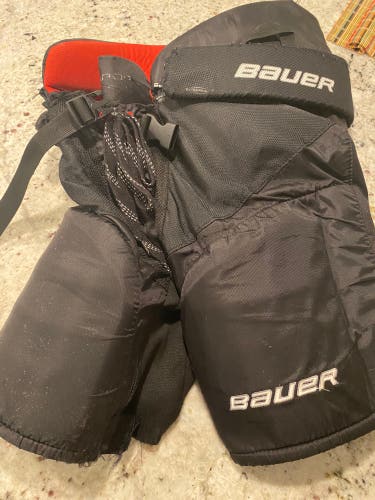 Used Jr Medium Bauer  Vapor X800 Hockey Pants